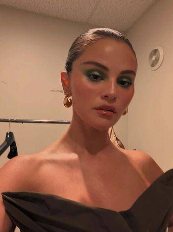 Selena gomez  page leaked private photo uncensored HD quality