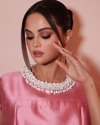 Selena gomez  page leaked private photo uncensored HD quality