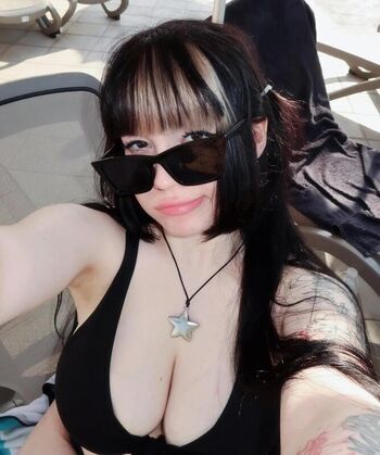 Shini waifu page leaked private photo uncensored HD quality