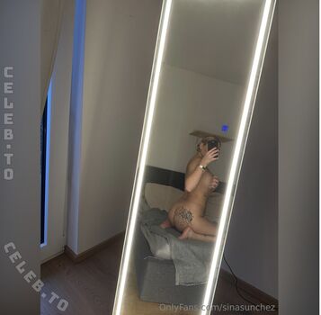 Sinasunchez leaked private photo uncensored HD quality
