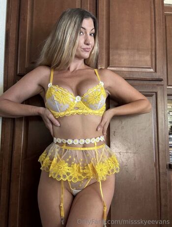 Skye evans leaked private photo uncensored HD quality