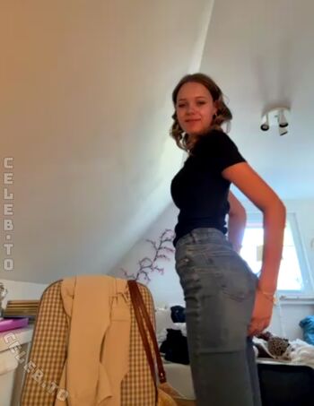 Sophiawestend leaked private photo uncensored HD quality