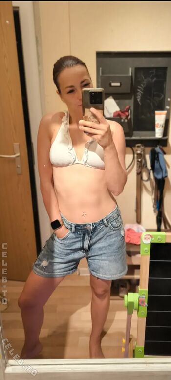 Sophie lankovits leaked private photo uncensored HD quality