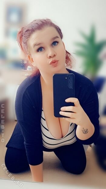 Sophieschmande leaked private photo uncensored HD quality