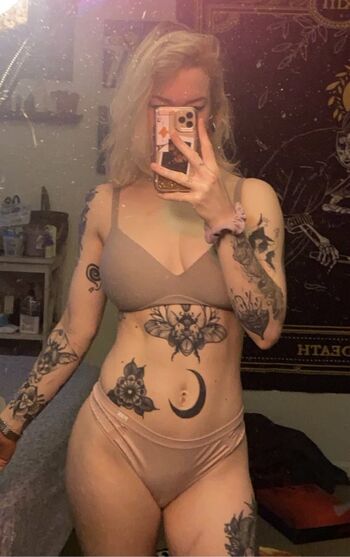 Strawberryyblnde leaked private photo uncensored HD quality