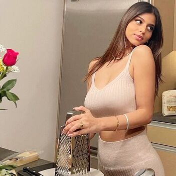 Suhana khan page leaked private photo uncensored HD quality