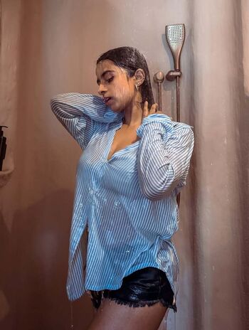 Suhana khan page leaked private photo uncensored HD quality