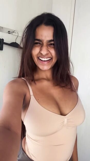 Suhana khan page leaked private photo uncensored HD quality