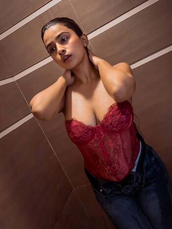 Suhana khan page leaked private photo uncensored HD quality