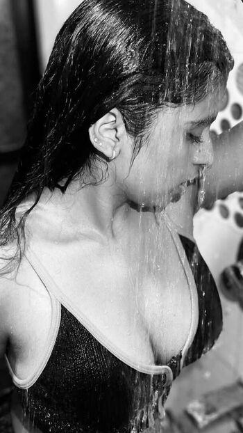 Suhana khan page leaked private photo uncensored HD quality