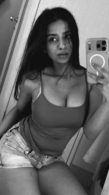Suhana khan page leaked private photo uncensored HD quality