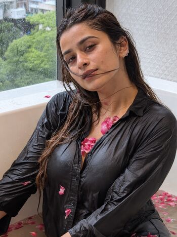 Suhana khan leaked private photo uncensored HD quality