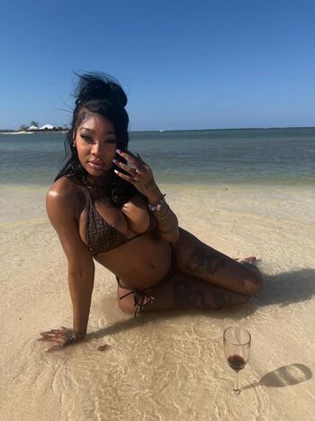 Summer walker page leaked private photo uncensored HD quality