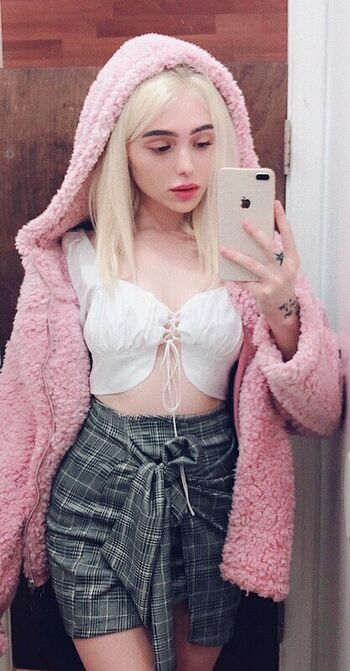 Supposedlyjulia page leaked private photo uncensored HD quality
