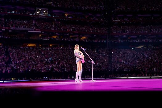 Taylor swift  page leaked private photo uncensored HD quality