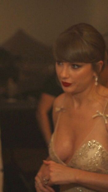Taylor swift  page leaked private photo uncensored HD quality