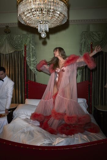 Taylor swift  page leaked private photo uncensored HD quality