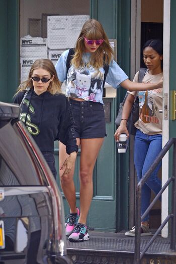 Taylor swift  page leaked private photo uncensored HD quality