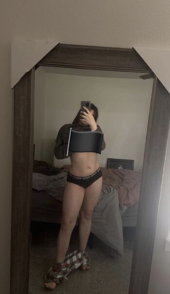 Taylorliz leaked private photo uncensored HD quality