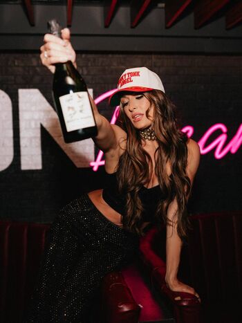 The bella twins page leaked private photo uncensored HD quality