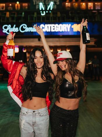 The bella twins page leaked private photo uncensored HD quality
