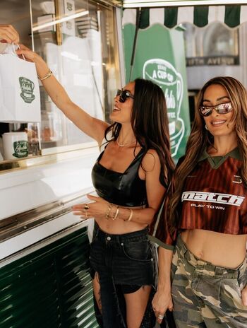 The bella twins leaked private photo uncensored HD quality