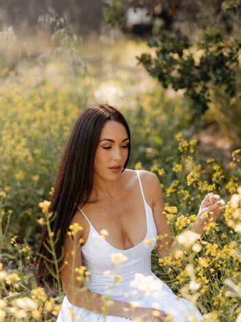 The bella twins page leaked private photo uncensored HD quality
