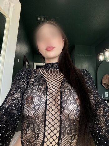 Thehotwifenurse leaked private photo uncensored HD quality