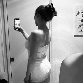 Thick asian women page leaked private photo uncensored HD quality