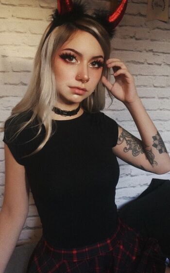 Tiiinkkk leaked private photo uncensored HD quality