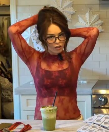 Valkyrae  page leaked private photo uncensored HD quality