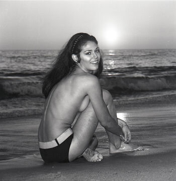 Vintage starlets page leaked private photo uncensored HD quality