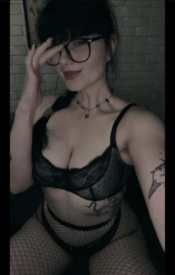 Vivickivvv page leaked private photo uncensored HD quality