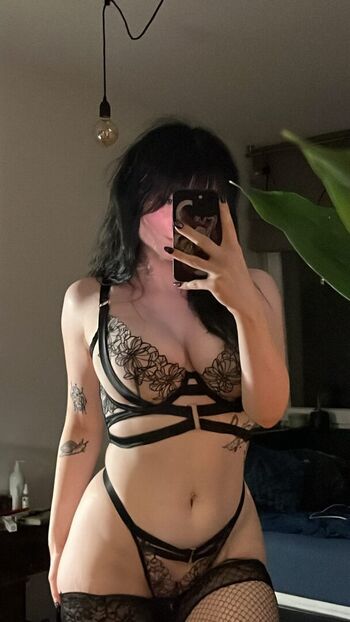 Vivickivvv page leaked private photo uncensored HD quality