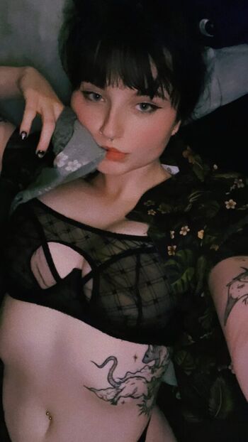 Vivickivvv page leaked private photo uncensored HD quality