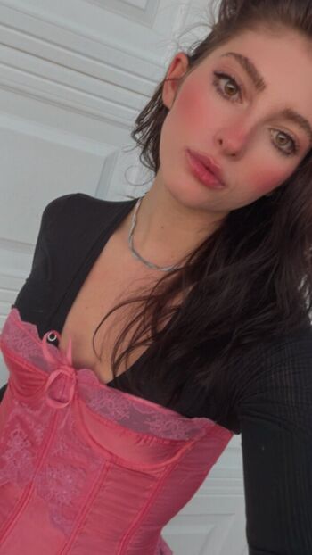 Willow shields  page leaked private photo uncensored HD quality