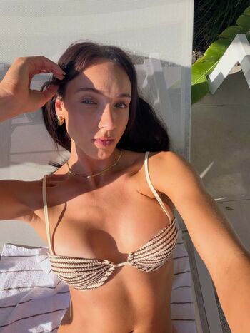 Women in bikinis page leaked private photo uncensored HD quality