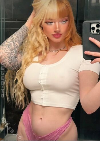 Xinia  page leaked private photo uncensored HD quality