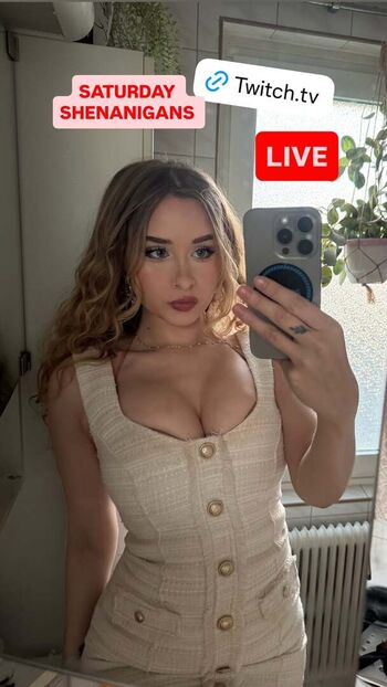 Yaboielina leaked private photo uncensored HD quality