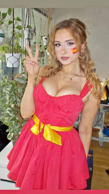Yaboielina leaked private photo uncensored HD quality