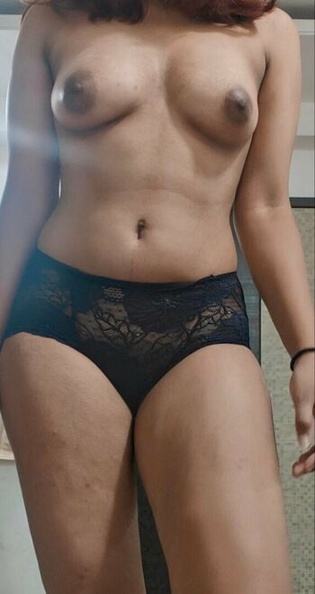 Yajna seni  page leaked private photo uncensored HD quality