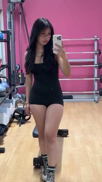 Yinahomefi  page leaked private photo uncensored HD quality
