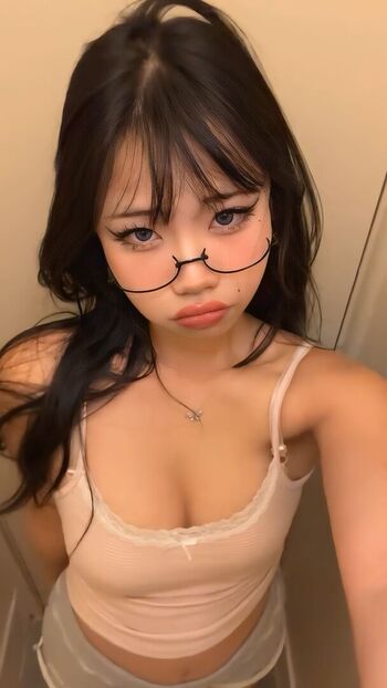 Yinahomefi  page leaked private photo uncensored HD quality