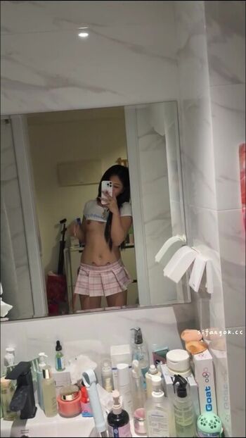 Yingxiu xyz page leaked private photo uncensored HD quality