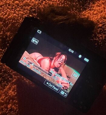 Yourmomsmarsbar page leaked private photo uncensored HD quality