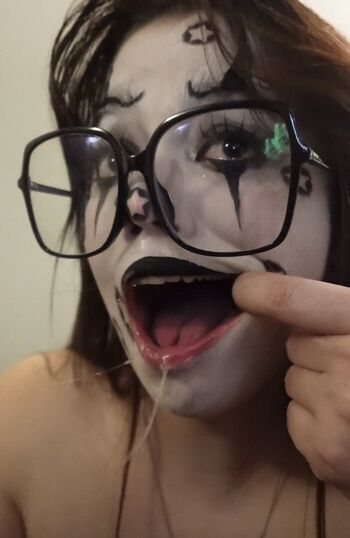 Yourmomsmarsbar leaked private photo uncensored HD quality