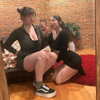 Yourmomsmarsbar leaked private photo uncensored HD quality