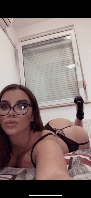 Zahtevi leaked private photo uncensored HD quality