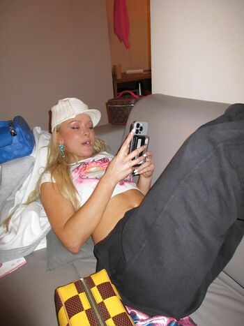Zara larsson  page leaked private photo uncensored HD quality