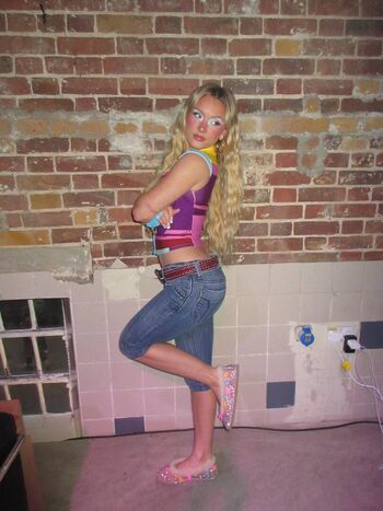 Zara larsson  page leaked private photo uncensored HD quality